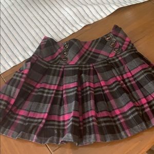 Girls size 6 to 7 years pleated plaid skirt